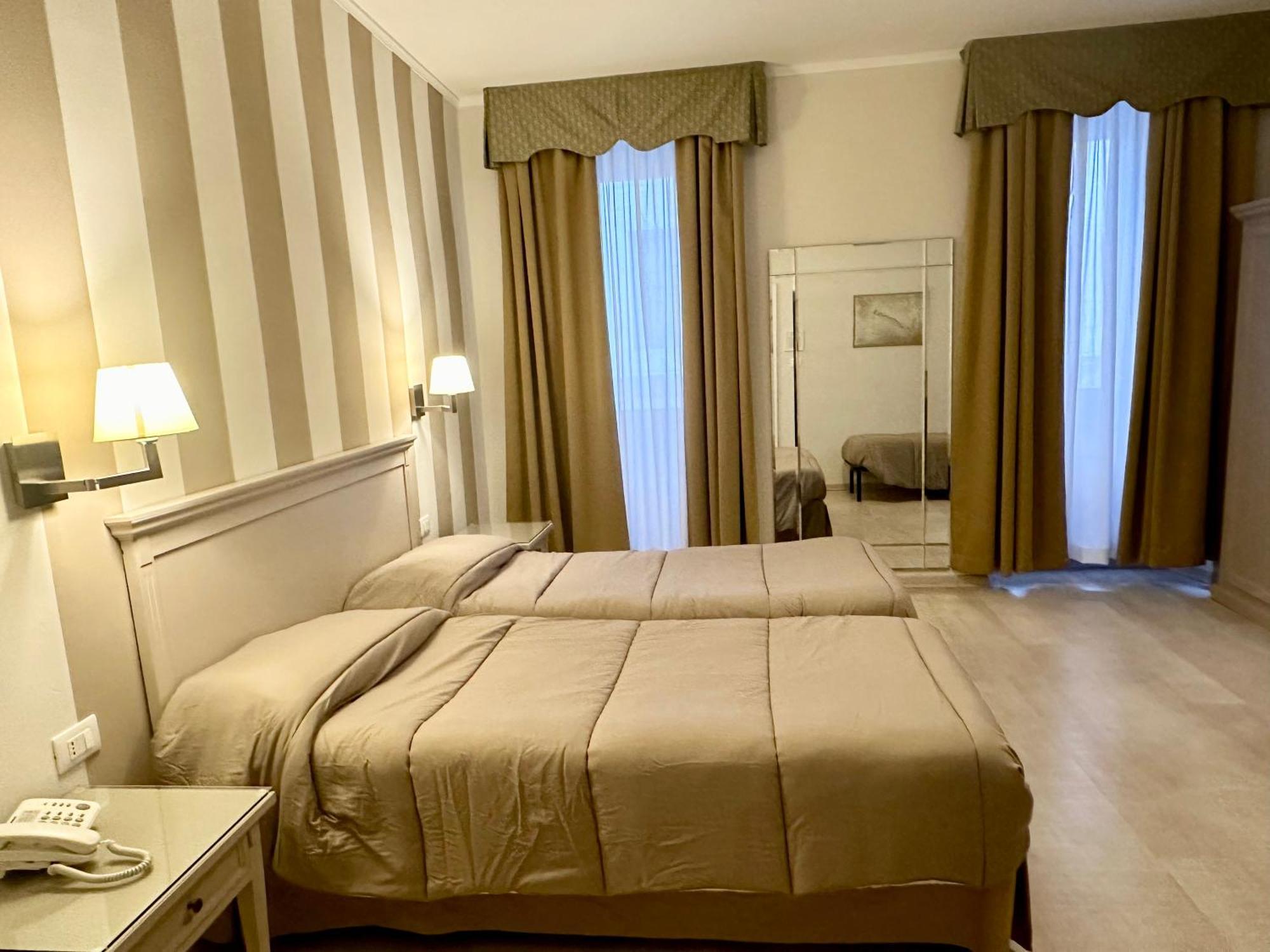 Hotel Bristol Trieste Esterno foto
